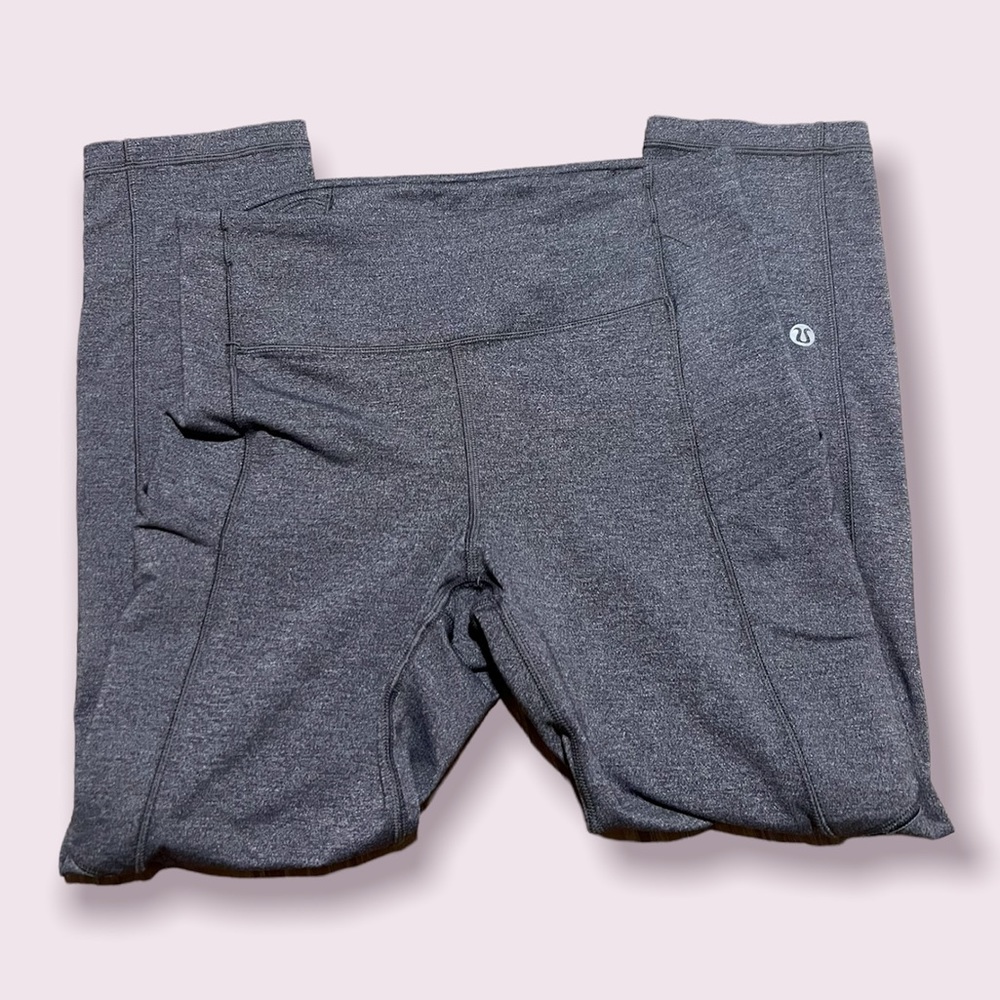 Lululemon grey cropped leggings with pockets